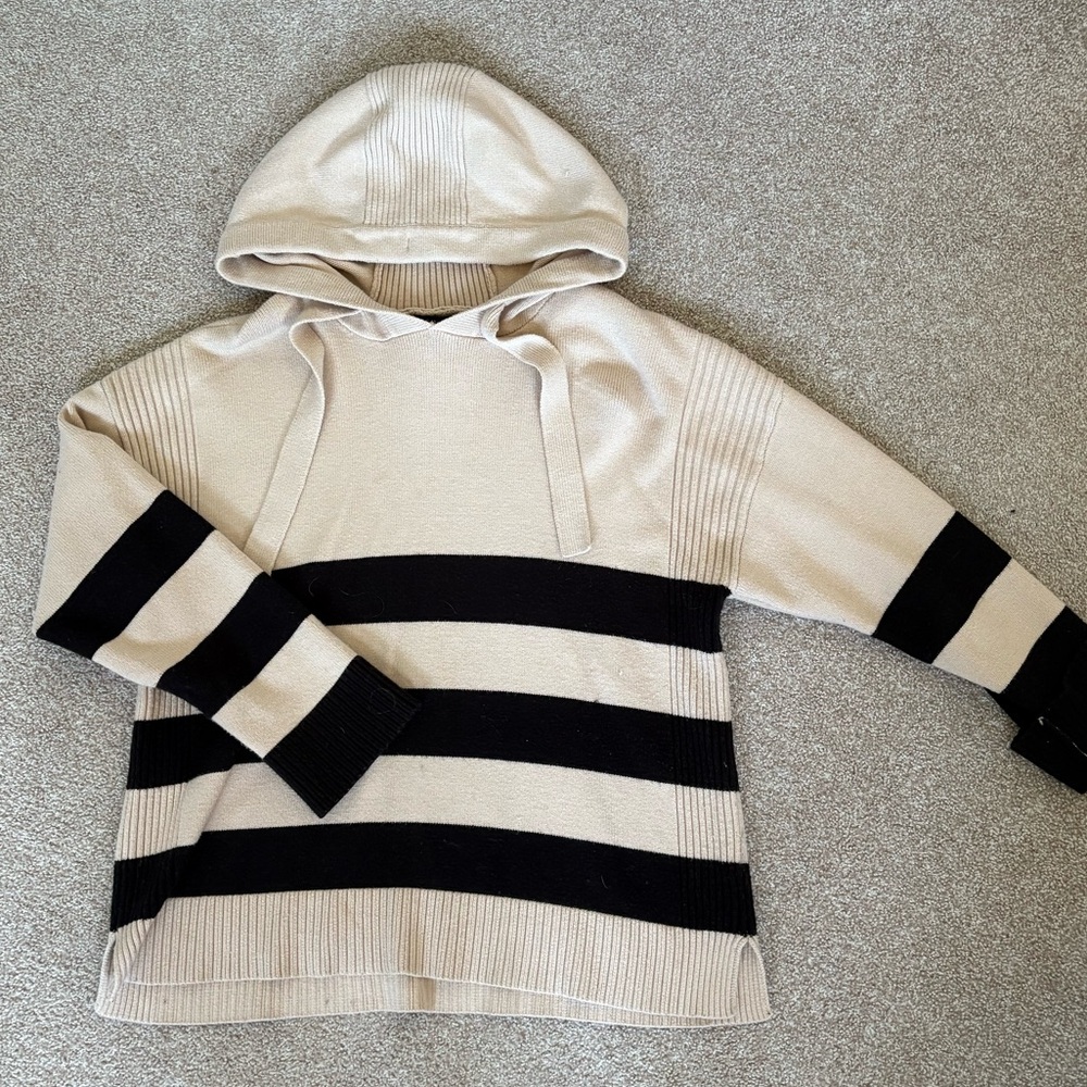 Design History Beige Knit Sweater